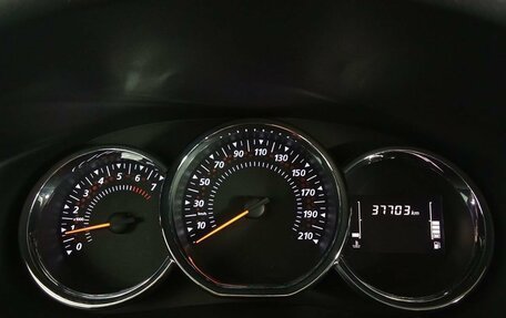 Renault Logan II, 2019 год, 1 250 000 рублей, 13 фотография