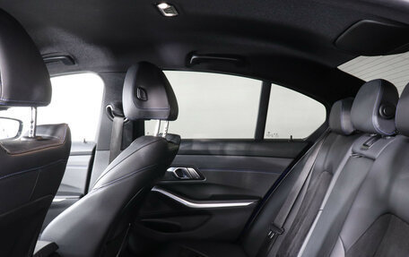 BMW 3 серия, 2019 год, 3 997 000 рублей, 15 фотография