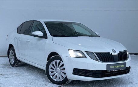 Skoda Octavia, 2017 год, 868 000 рублей, 3 фотография