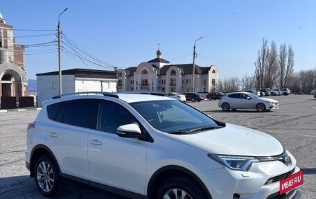 Toyota RAV4, 2017 год, 3 150 000 рублей, 4 фотография