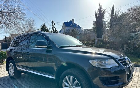 Volkswagen Touareg III, 2008 год, 1 400 000 рублей, 2 фотография