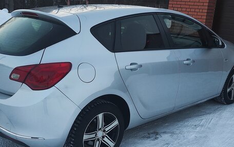 Opel Astra J, 2013 год, 610 000 рублей, 3 фотография