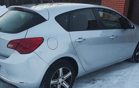 Opel Astra J, 2013 год, 610 000 рублей, 4 фотография