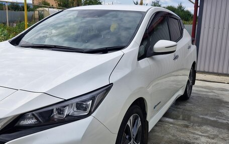 Nissan Leaf II, 2018 год, 1 400 000 рублей, 14 фотография