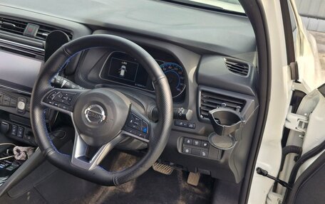 Nissan Leaf II, 2018 год, 1 400 000 рублей, 20 фотография