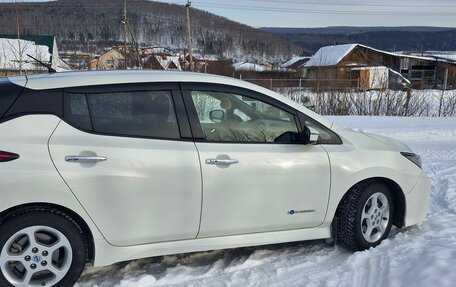 Nissan Leaf II, 2018 год, 1 400 000 рублей, 27 фотография
