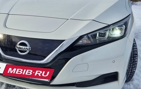 Nissan Leaf II, 2018 год, 1 400 000 рублей, 29 фотография