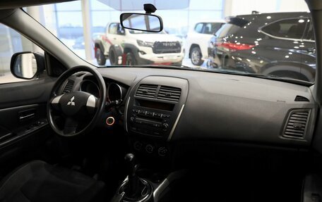 Mitsubishi ASX I рестайлинг, 2011 год, 880 000 рублей, 16 фотография