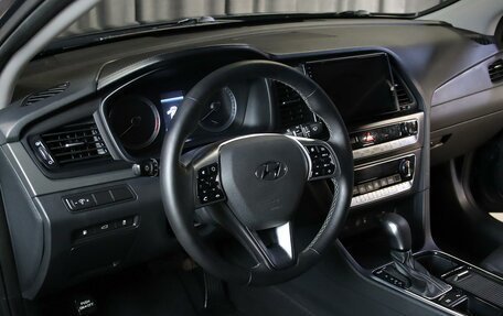 Hyundai Sonata VII, 2019 год, 1 599 000 рублей, 10 фотография