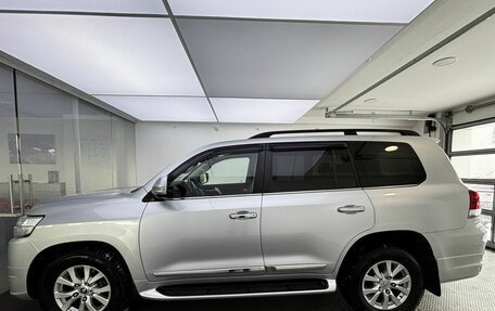 Toyota Land Cruiser 200, 2015 год, 4 499 000 рублей, 8 фотография