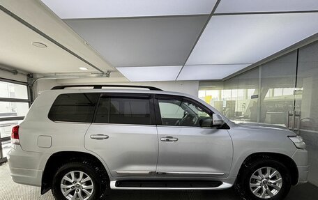 Toyota Land Cruiser 200, 2015 год, 4 499 000 рублей, 4 фотография