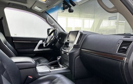 Toyota Land Cruiser 200, 2015 год, 4 499 000 рублей, 11 фотография