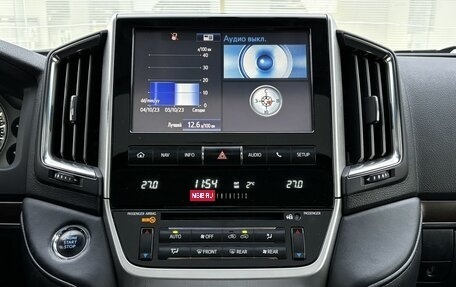 Toyota Land Cruiser 200, 2015 год, 4 499 000 рублей, 15 фотография