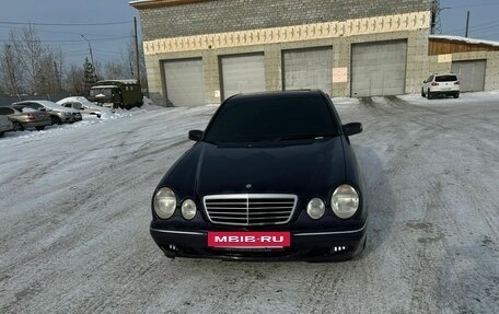 Mercedes-Benz E-Класс, 2000 год, 590 000 рублей, 8 фотография