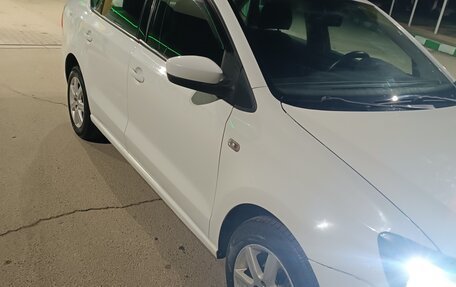 Volkswagen Polo VI (EU Market), 2014 год, 880 000 рублей, 3 фотография