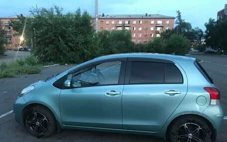 Toyota Vitz, 2009 год, 700 000 рублей, 3 фотография