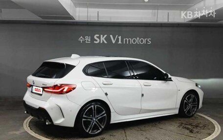 BMW 1 серия, 2021 год, 1 879 000 рублей, 4 фотография