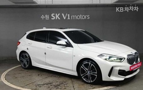 BMW 1 серия, 2021 год, 1 879 000 рублей, 3 фотография