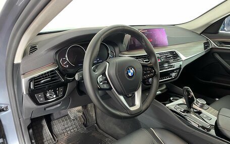 BMW 5 серия, 2019 год, 3 652 000 рублей, 8 фотография