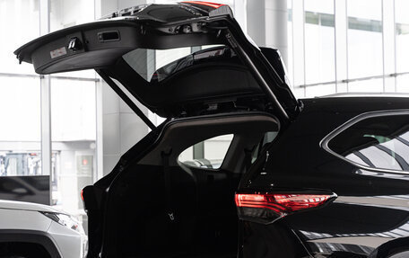 Toyota Highlander, 2026 год, 6 090 000 рублей, 28 фотография