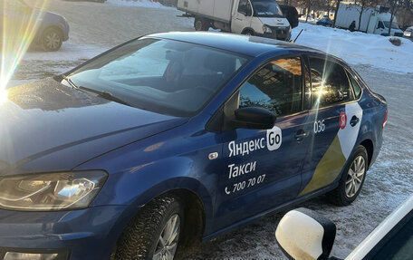 Volkswagen Polo VI (EU Market), 2019 год, 700 000 рублей, 4 фотография