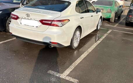 Toyota Camry, 2018 год, 2 700 000 рублей, 2 фотография