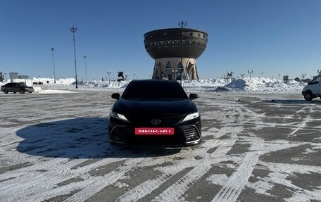Toyota Camry, 2018 год, 2 590 000 рублей, 2 фотография