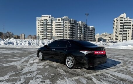 Toyota Camry, 2018 год, 2 590 000 рублей, 6 фотография