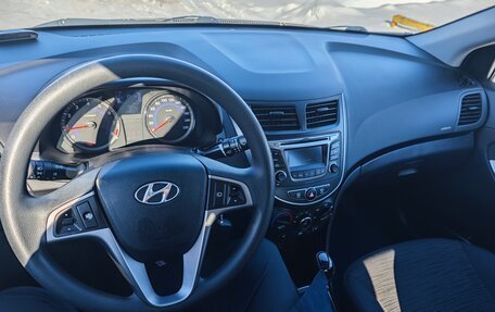 Hyundai Solaris II рестайлинг, 2016 год, 1 250 000 рублей, 12 фотография