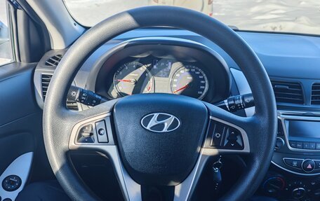 Hyundai Solaris II рестайлинг, 2016 год, 1 250 000 рублей, 23 фотография