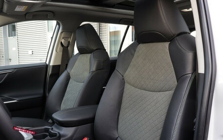 Toyota RAV4, 2025 год, 4 600 000 рублей, 25 фотография