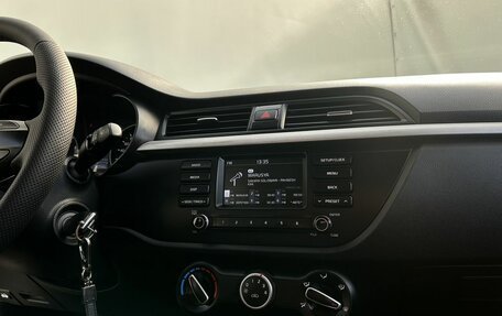 KIA Rio IV, 2017 год, 1 350 000 рублей, 17 фотография