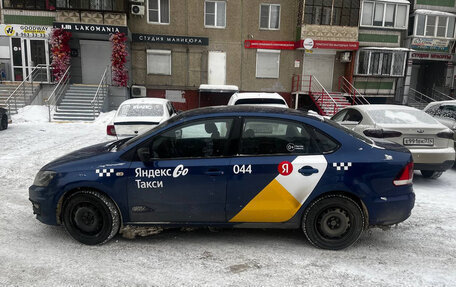 Volkswagen Polo VI (EU Market), 2019 год, 700 000 рублей, 4 фотография