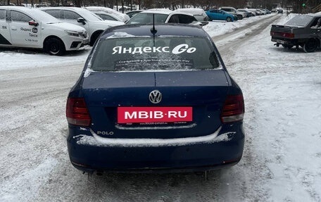 Volkswagen Polo VI (EU Market), 2019 год, 700 000 рублей, 2 фотография