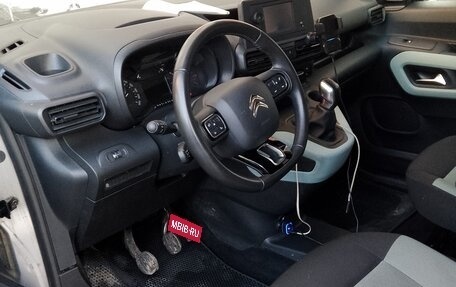 Citroen Berlingo III, 2022 год, 3 800 000 рублей, 17 фотография