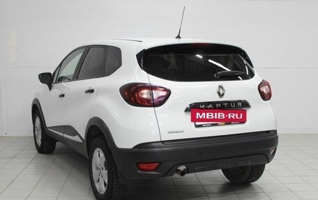 Renault Kaptur I рестайлинг, 2018 год, 1 090 000 рублей, 11 фотография