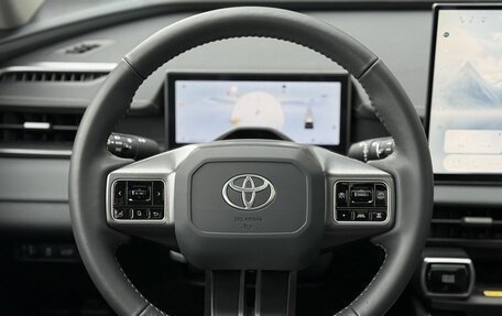 Toyota RAV4, 2025 год, 4 690 000 рублей, 12 фотография