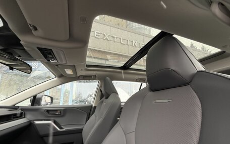 Toyota RAV4, 2025 год, 4 690 000 рублей, 17 фотография