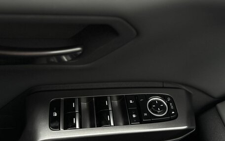 Toyota RAV4, 2025 год, 4 690 000 рублей, 31 фотография