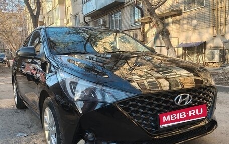 Hyundai Solaris II рестайлинг, 2021 год, 1 720 000 рублей, 1 фотография