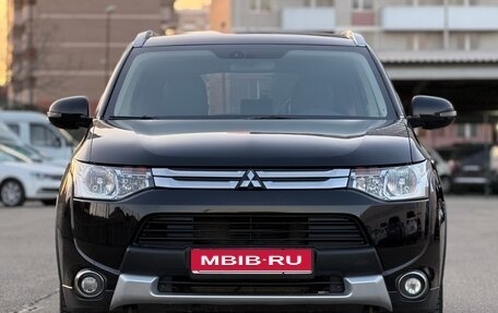 Mitsubishi Outlander III рестайлинг 3, 2014 год, 1 685 000 рублей, 1 фотография