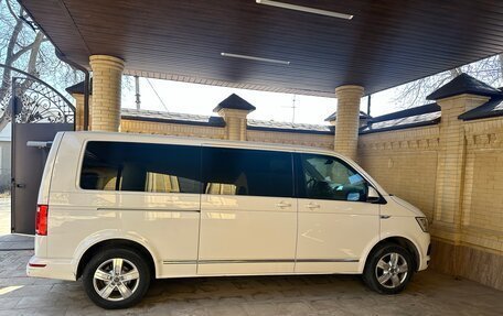 Volkswagen Caravelle T6 рестайлинг, 2018 год, 6 800 000 рублей, 3 фотография