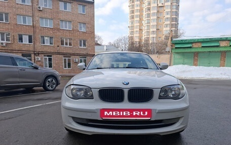 BMW 1 серия, 2010 год, 1 061 000 рублей, 2 фотография
