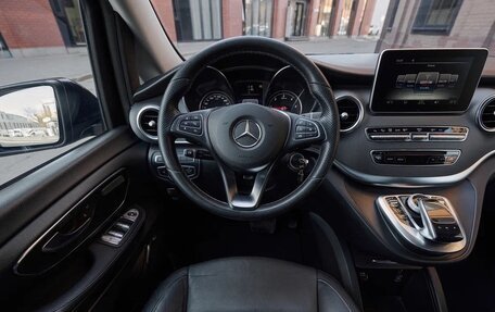 Mercedes-Benz V-Класс, 2017 год, 5 690 000 рублей, 26 фотография