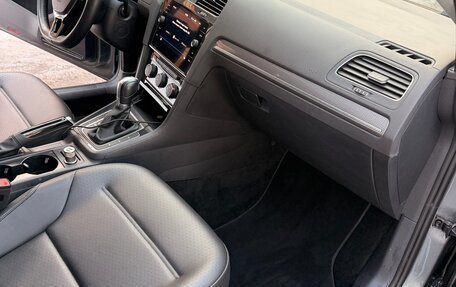 Volkswagen Golf VII, 2019 год, 2 550 000 рублей, 7 фотография