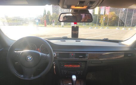 BMW 3 серия, 2005 год, 695 000 рублей, 8 фотография