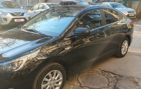 Hyundai Solaris II рестайлинг, 2021 год, 1 720 000 рублей, 3 фотография