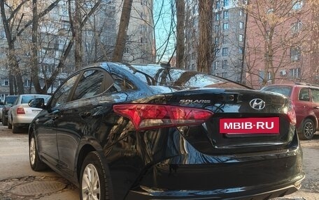 Hyundai Solaris II рестайлинг, 2021 год, 1 720 000 рублей, 4 фотография