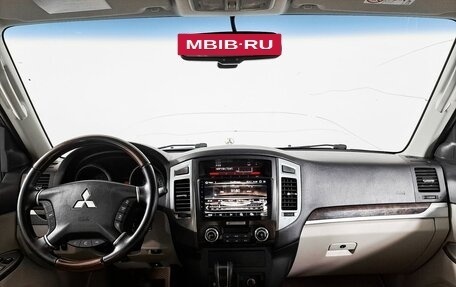 Mitsubishi Pajero IV, 2020 год, 3 700 000 рублей, 17 фотография