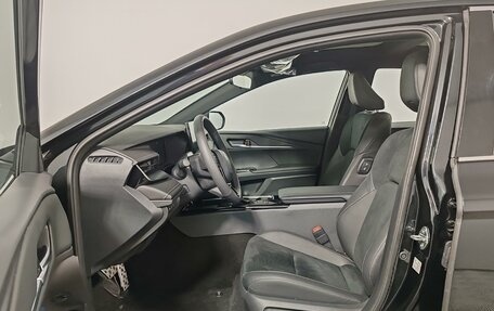 Toyota Camry, 2025 год, 5 550 000 рублей, 15 фотография